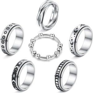 Small hugging earrings